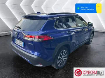 Car image 4