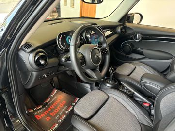 Car image 38