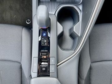 Car image 13