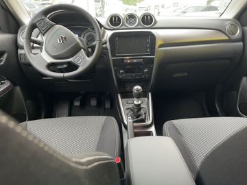 Car image 11