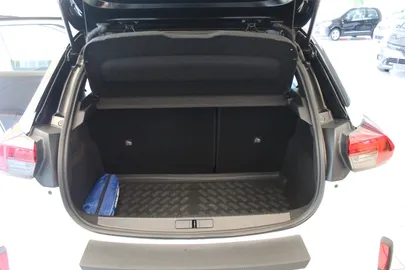 Car image 23