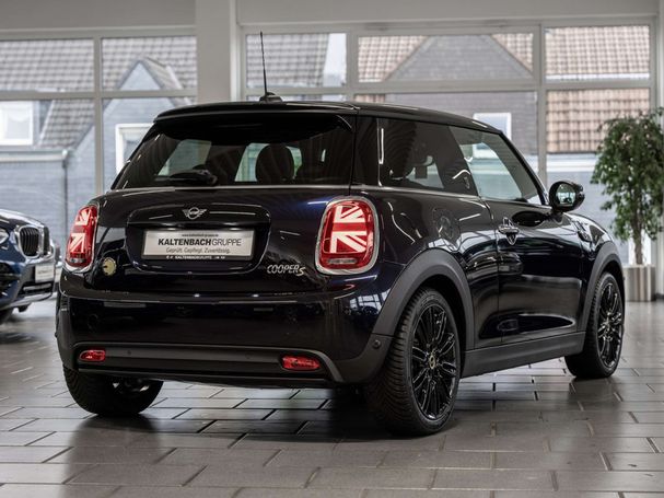 Mini Cooper SE Mini Yours Trim 135 kW image number 2