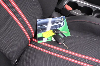 Car image 36