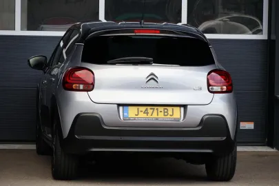 Car image 29