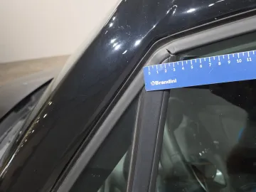 Car image 40