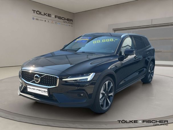 Volvo V60 Cross Country AWD B5 184 kW image number 1