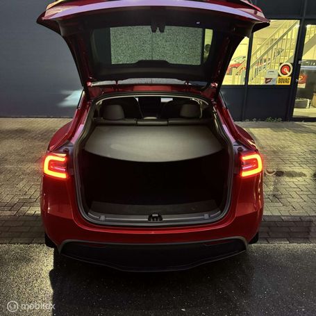 Tesla Model Y 220 kW image number 19