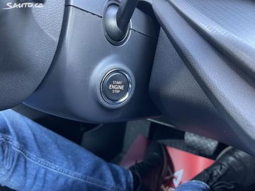 Car image 37