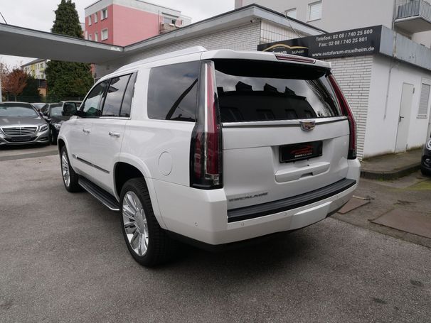 Cadillac Escalade 6.2 V8 AT Platinum 313 kW image number 4