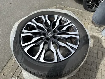 Car image 23
