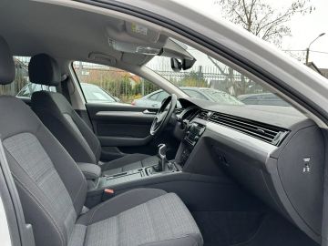 Car image 35