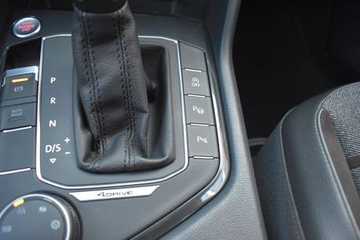 Car image 41