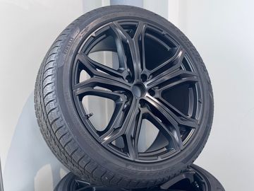 Car image 29