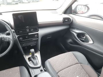 Car image 13