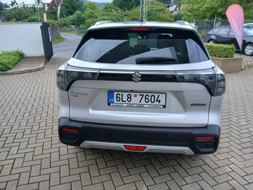 Car image 37