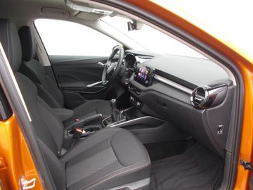 Car image 16