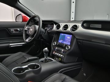 Car image 32