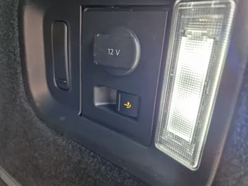 Car image 35