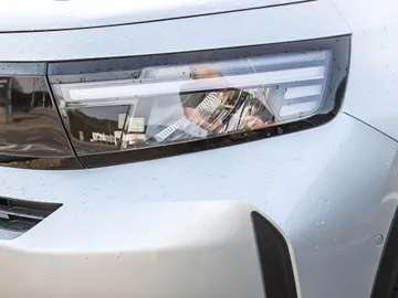 Car image 23