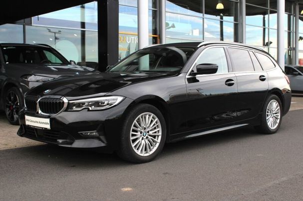 BMW 330d Touring xDrive Sport Line 195 kW image number 2