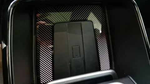 Car image 39