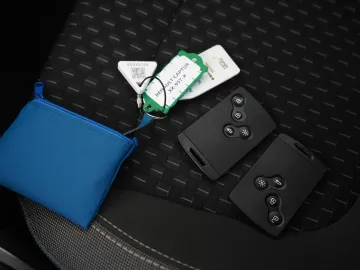 Car image 33
