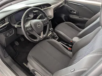 Car image 35