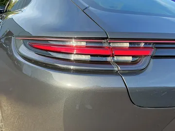 Car image 37