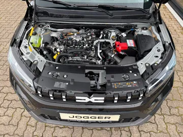Car image 24