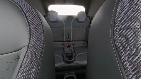 Car image 25
