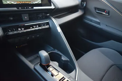 Car image 21