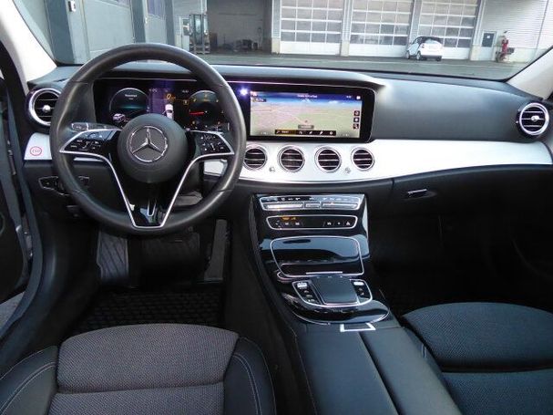 Mercedes-Benz E 220 d T Avantgarde 143 kW image number 4