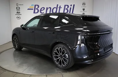 Car image 5