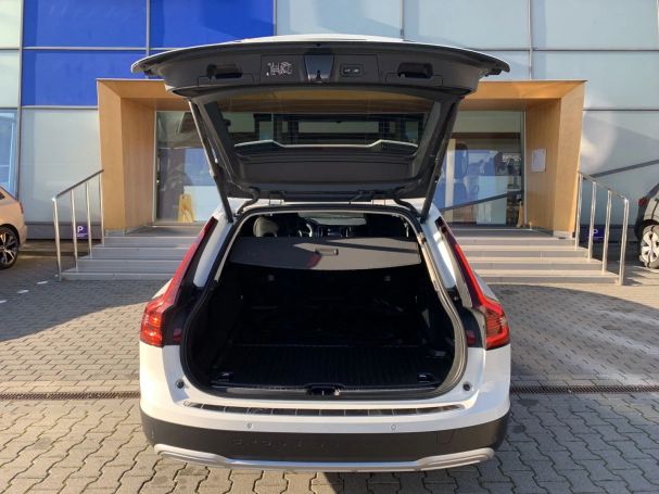 Volvo V90 Cross Country AWD 140 kW image number 8