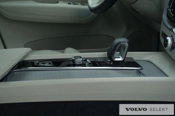 Volvo XC60 AWD 145 kW image number 41