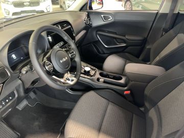 Car image 10