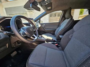 Car image 22