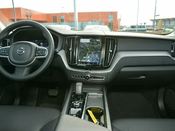 Volvo XC60 B4 Core 145 kW image number 15