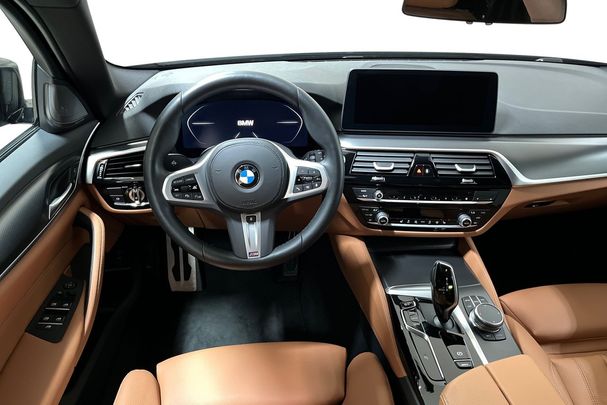 BMW 520d Touring xDrive 140 kW image number 12