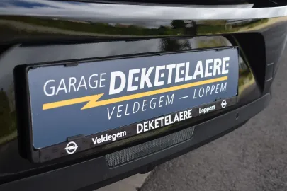 Car image 27