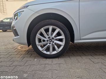 Car image 26