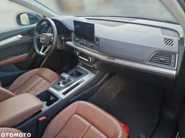 Car image 29