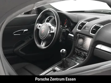 Car image 25