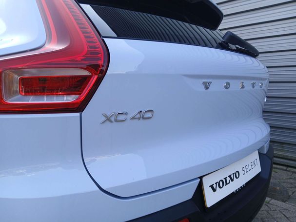 Volvo XC40 B4 130 kW image number 5