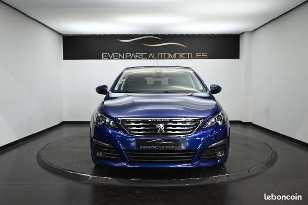 Peugeot 308 BlueHDi 130 Allure 96 kW image number 2