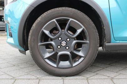 Car image 9