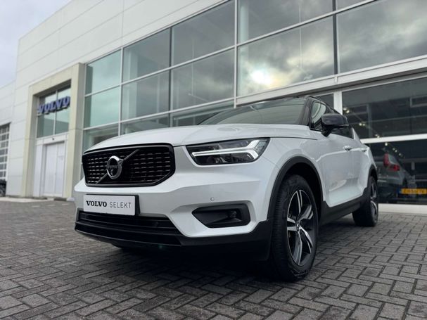 Volvo XC40 AWD T8 95 kW image number 1