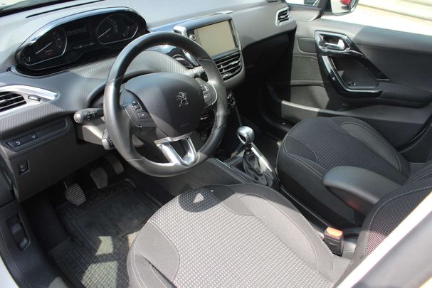 Peugeot 208 81 kW image number 9