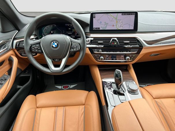 BMW 520d Luxury Line 140 kW image number 10