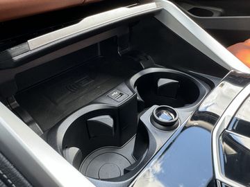 Car image 31